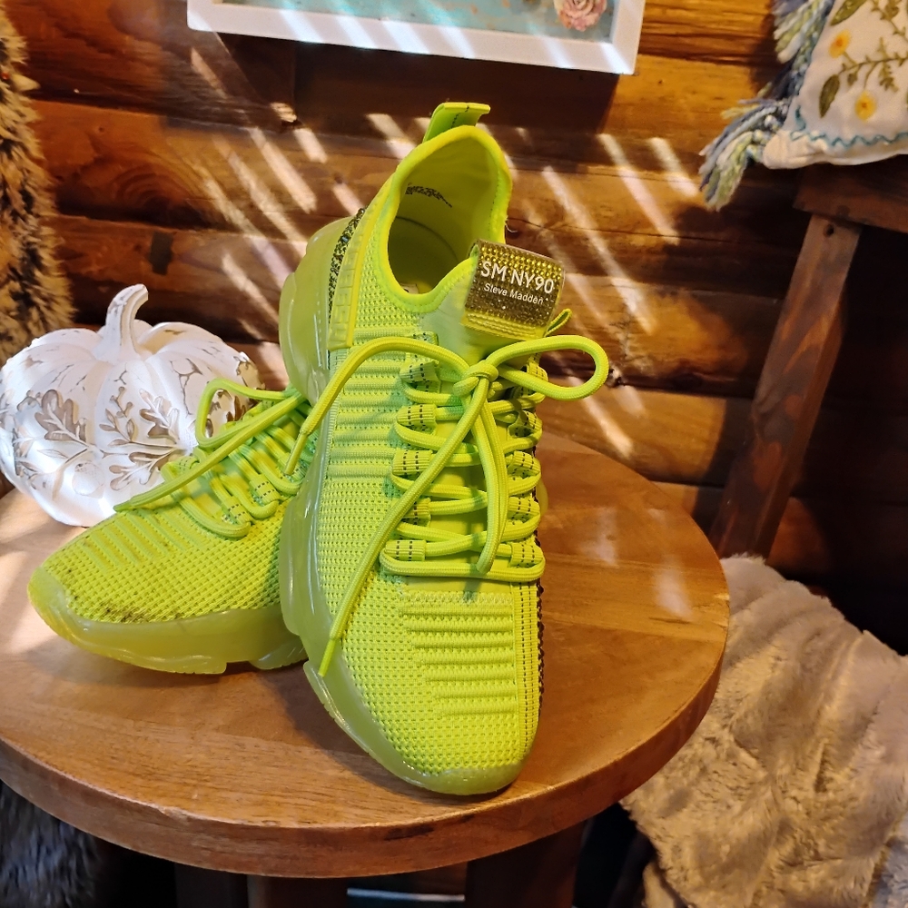 Steve Madden Womens Maxima Fashion Rhinestone Running Shoes